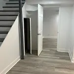 New Quiet Intwn Apt With Private Entry, Bath & Patio