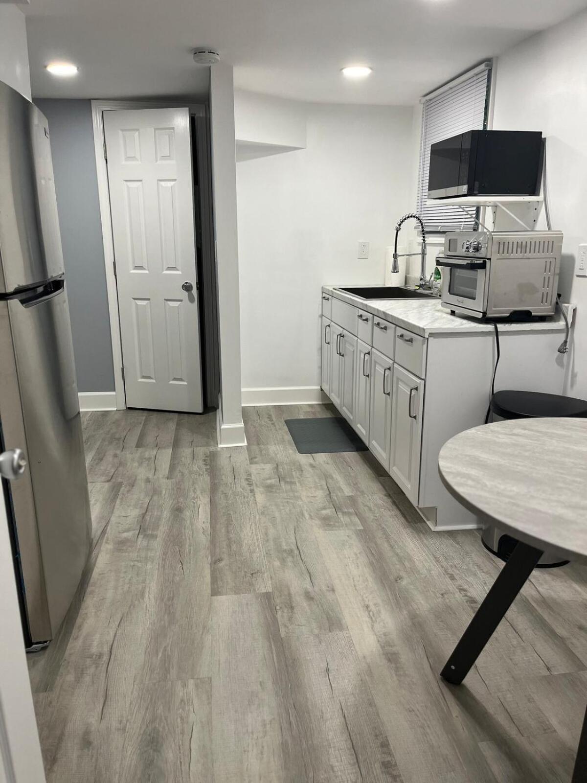 New Quiet Intwn With Private Entry, Bath & Patio Apartment Atlanta